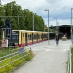 S-Bahnhof Zeuthen mit ausfahrender S46 nach Königs Wusterhausen